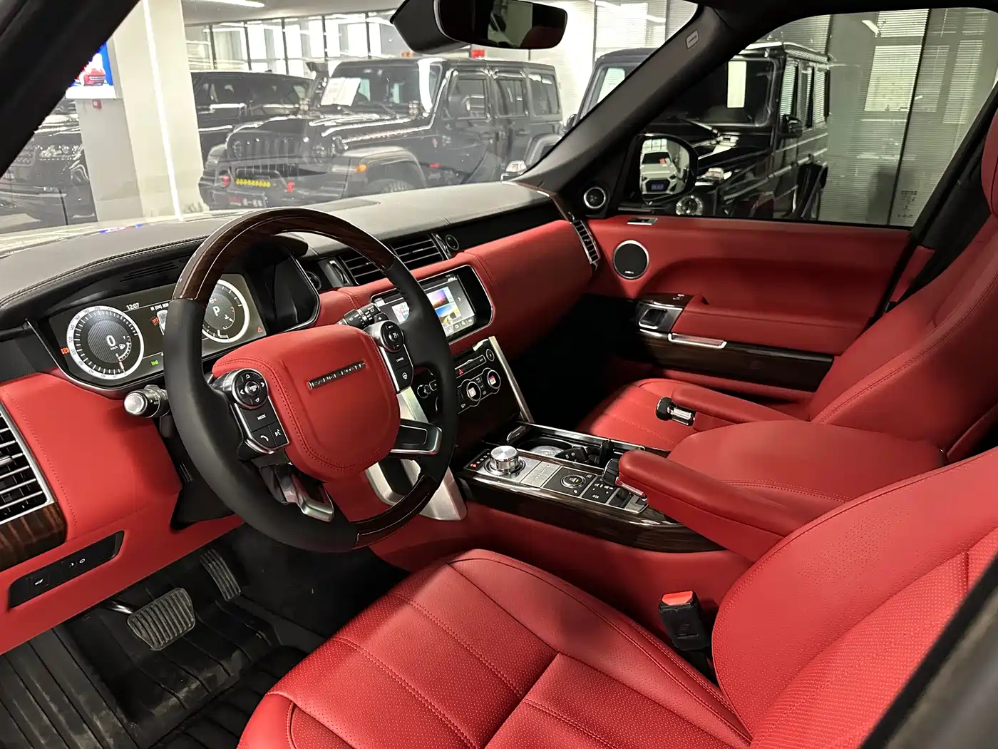 Land Rover Range Rover 2017 3.0 SC V6 Vogue фото 9