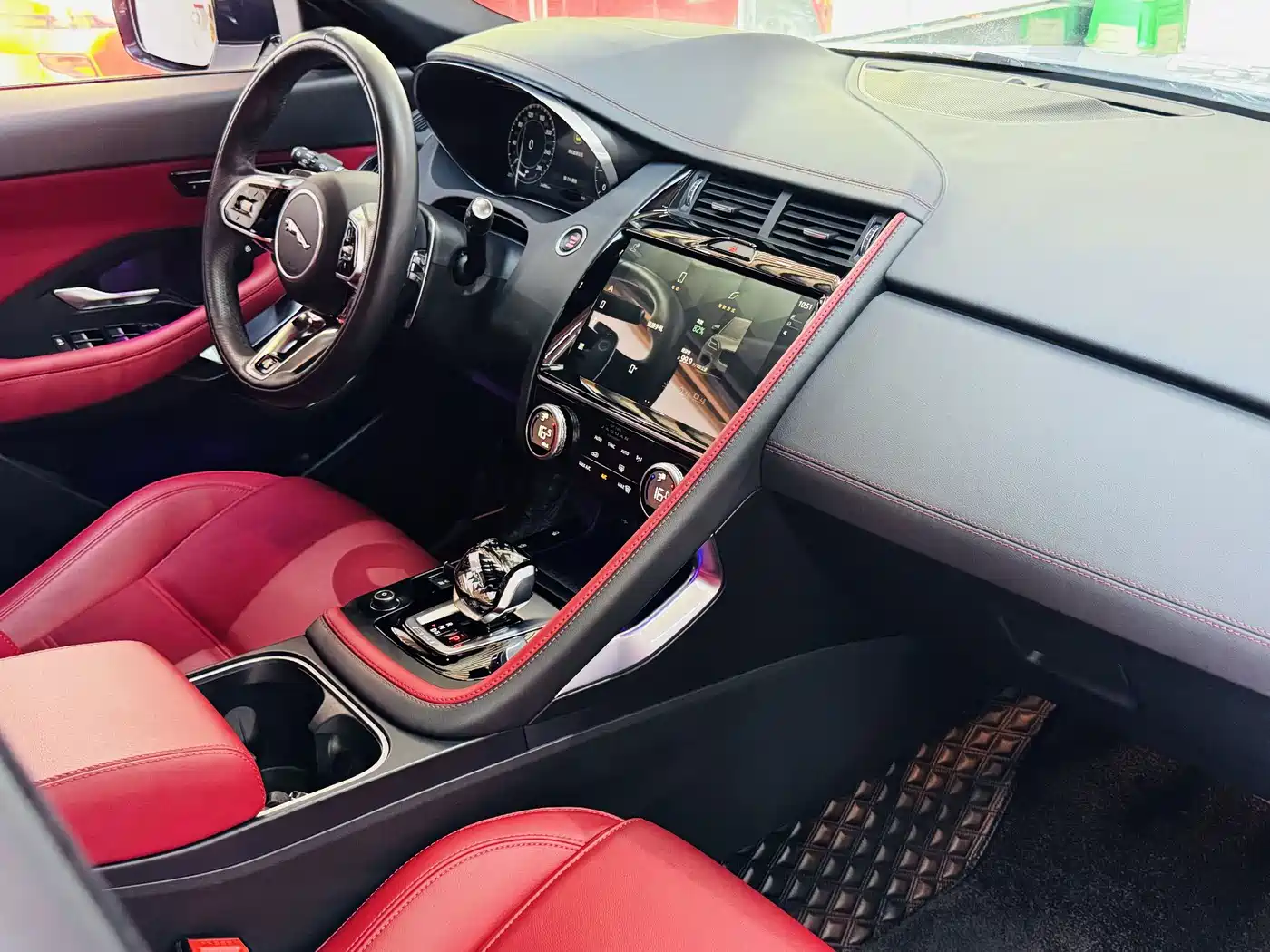 Jaguar E-PACE 2024 2024 Progressive Sport Edition R-DYNAMIC S