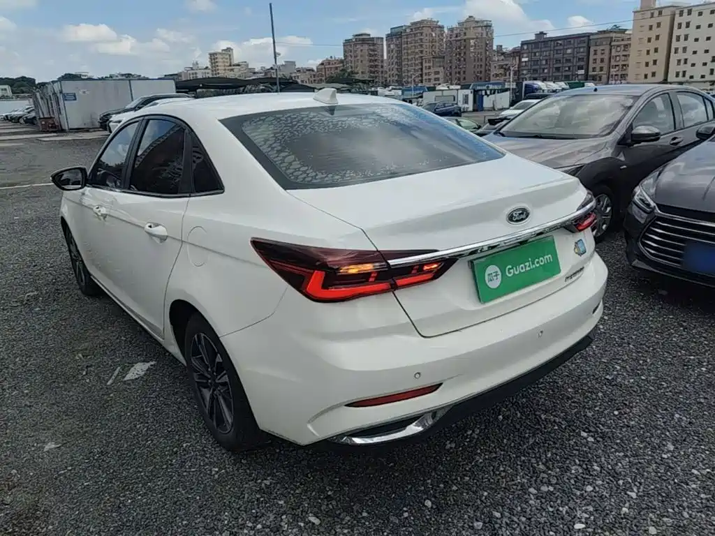 Ford Escort 2022 2021 1.5L Automatic Diamond Edition