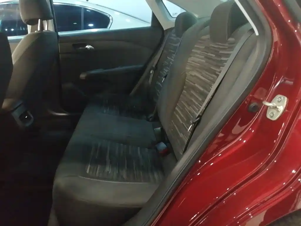 CHEVROLET CRUZE