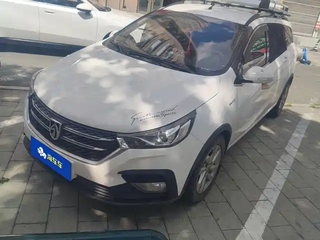  Baojun Baojun 310W 2018 1.5L Auto Fashion China V