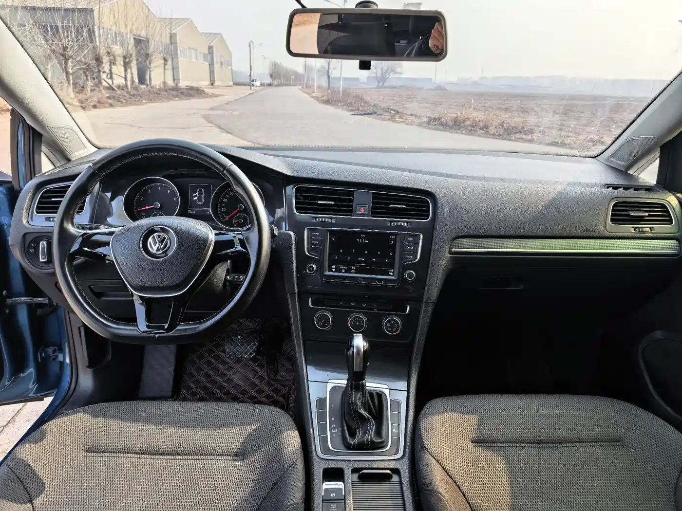 Volkswagen Golf 2017 230TSI Auto Comfort Millionth Anniversary Edition фото 12