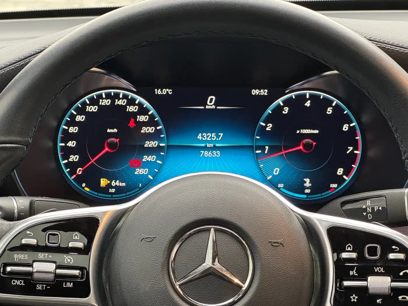 Mercedes-Benz GLC Coupe 2021 GLC 260 4MATIC Coupe SUV фото 21