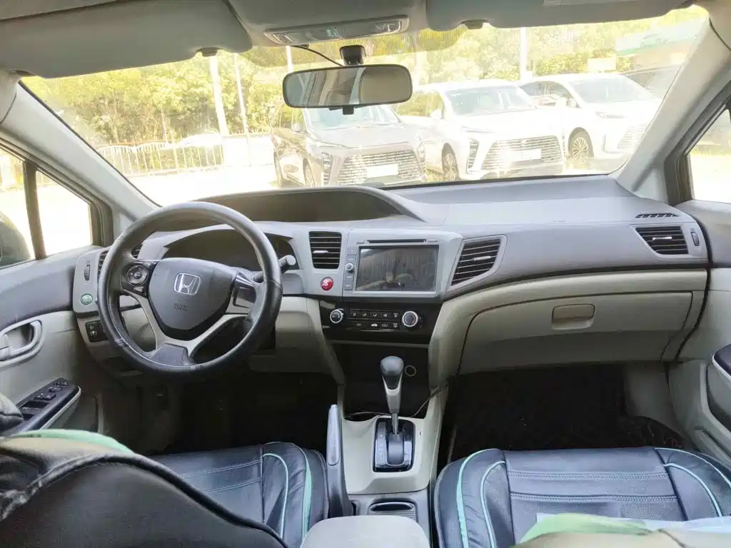 Photo 11 - Honda Civic