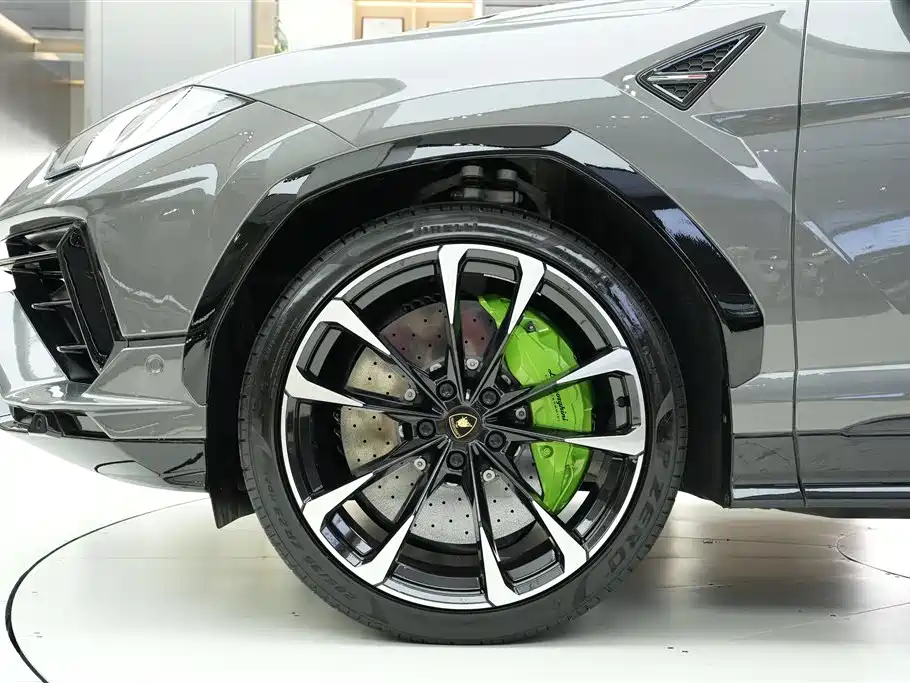 Lamborghini Urus 2023 4.0T V8 S фото 27