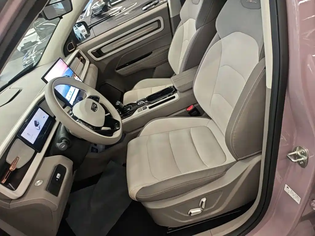 Фото 15 - Geely ICON