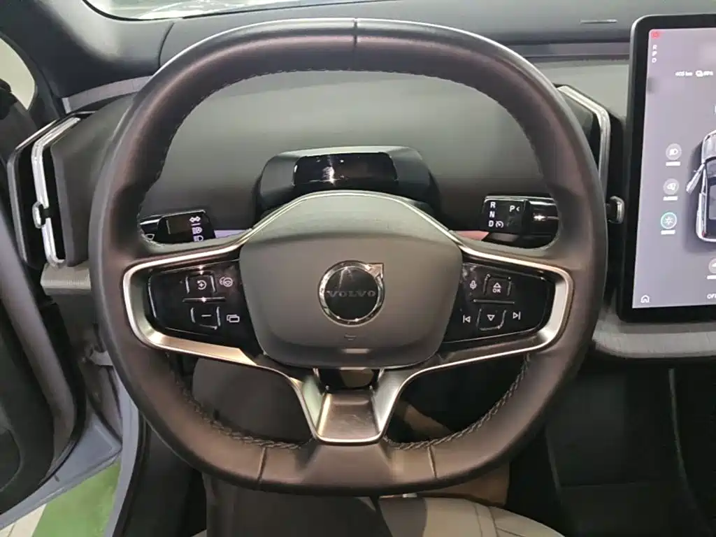 Volvo EX30 2024 2025 RWD Long Range Ultra