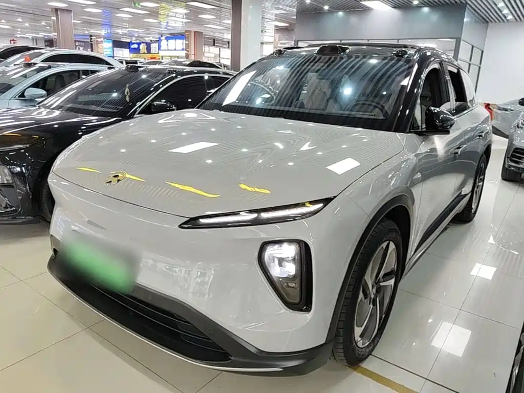 Фото 2 - NIO ES6