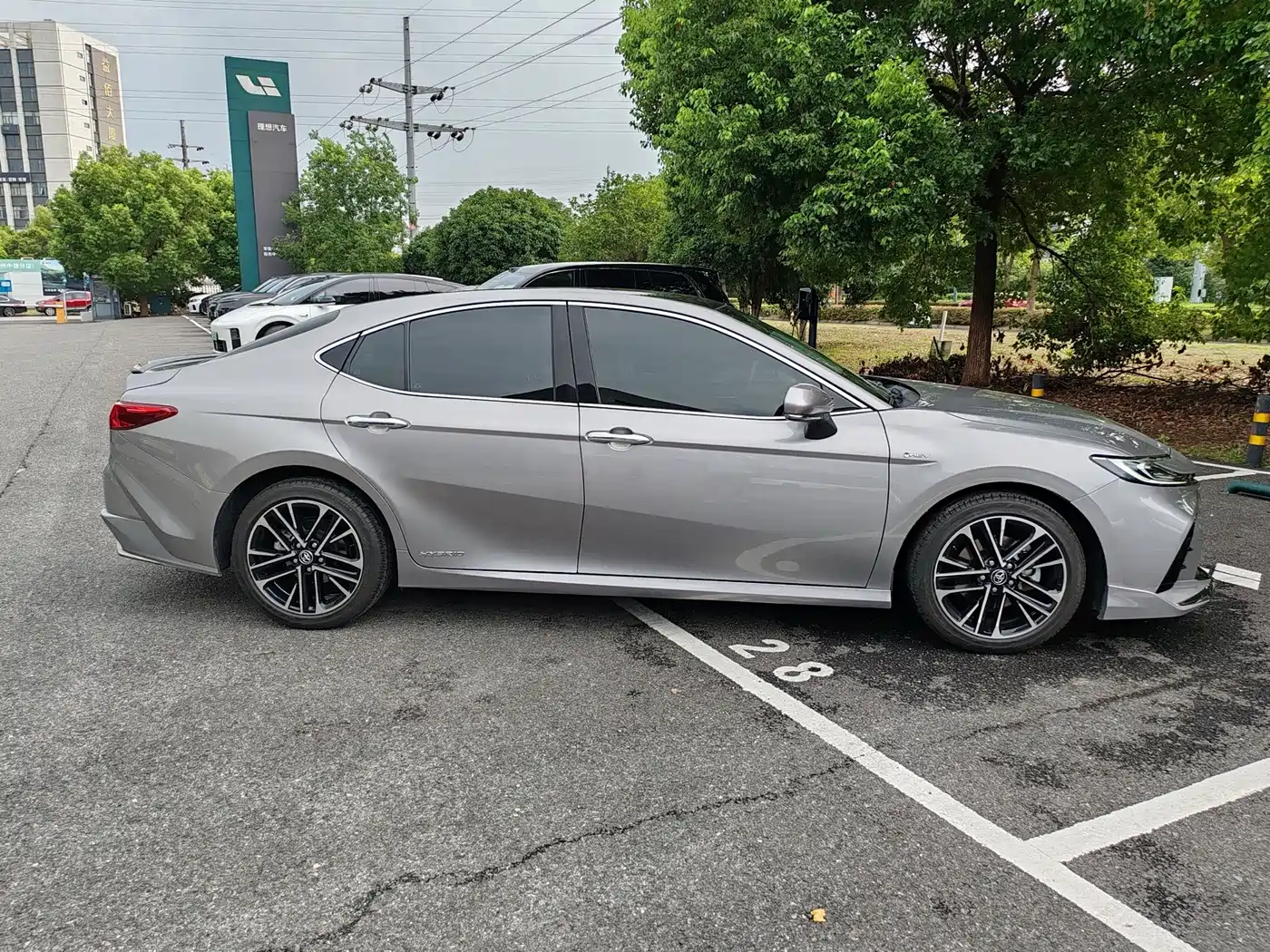 Фото 7 - Toyota Camry