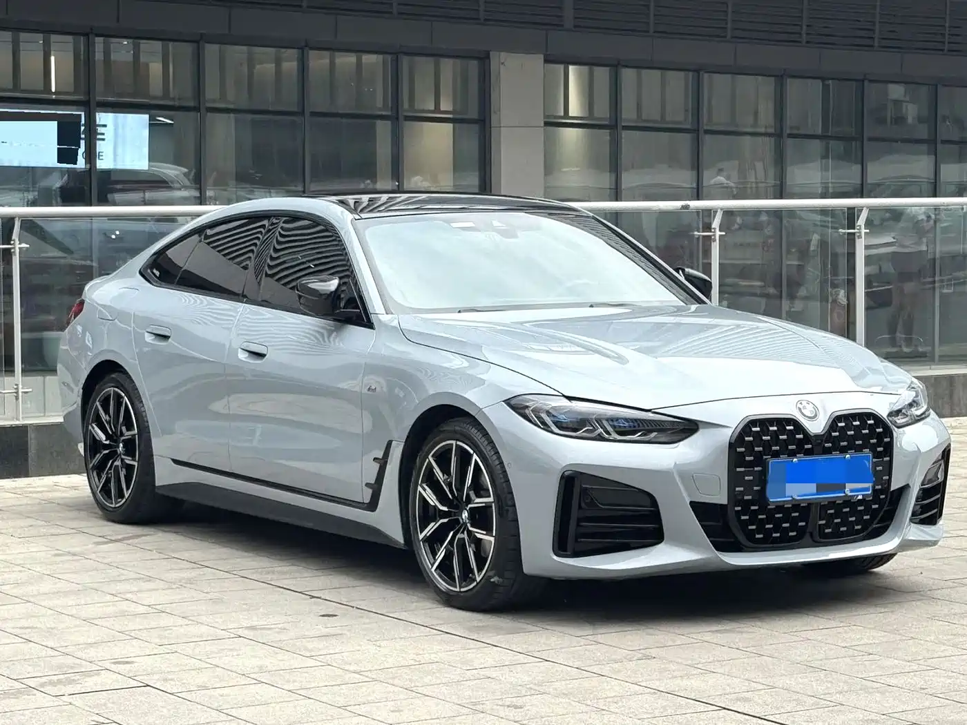 BMW 4 Series 2023 425i Gran Coupe M Sport Shadowline Package фото 3