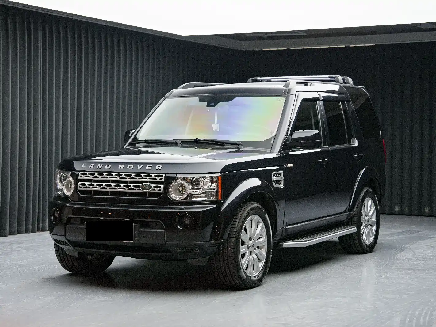 Photo 1 - Land Rover Discovery