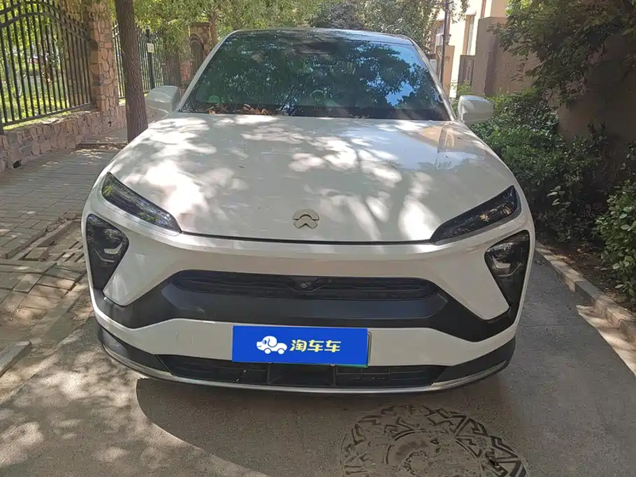 Photo 2 - NIO EC6