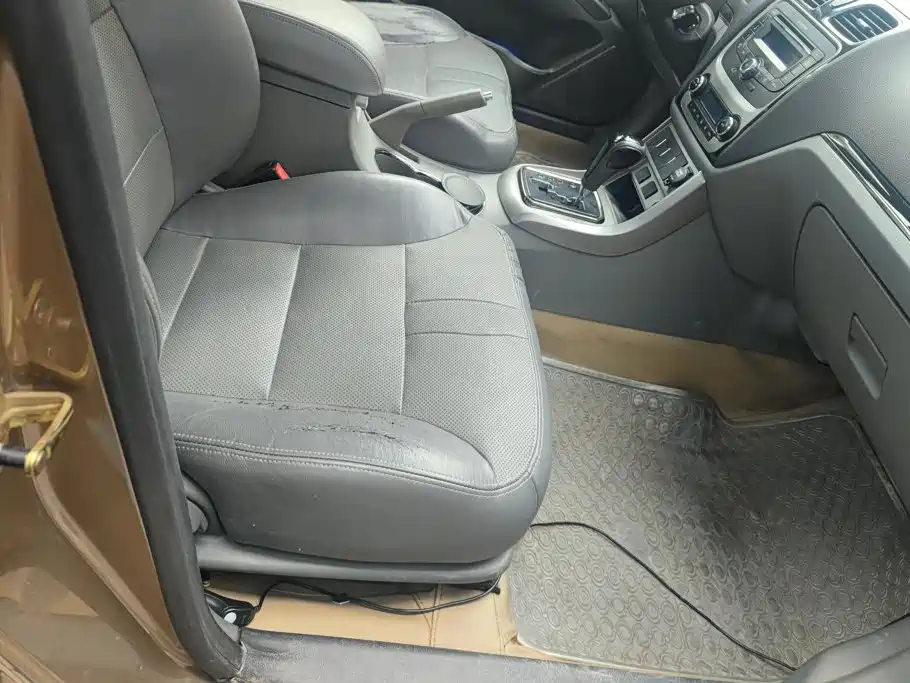 Geely Classic Emgrand 2012 2012 Sedan 1.8L CVT Luxury