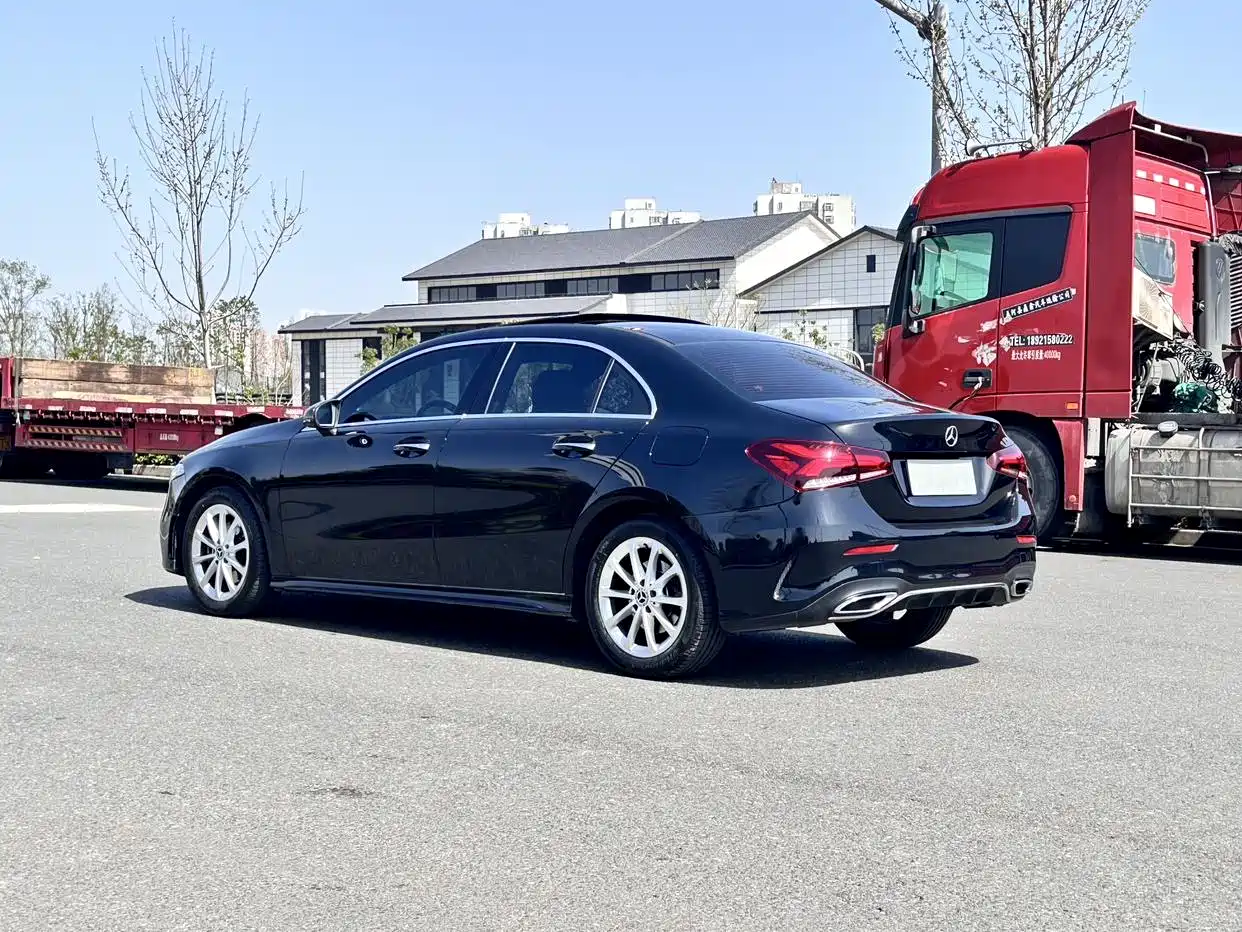 Mercedes-Benz A-Class 2021 A 200 L Sport Sedan Dynamic Type фото 6