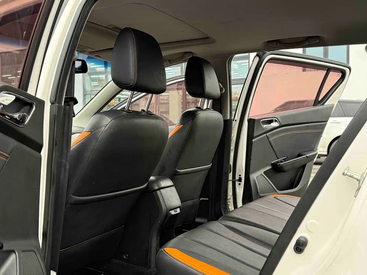 Baojun 310 2018 2017 1.5L Auto Luxury