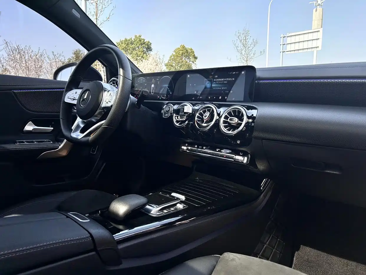 Mercedes-Benz A-Class 2021 A 200 L Sport Sedan Dynamic Type фото 9
