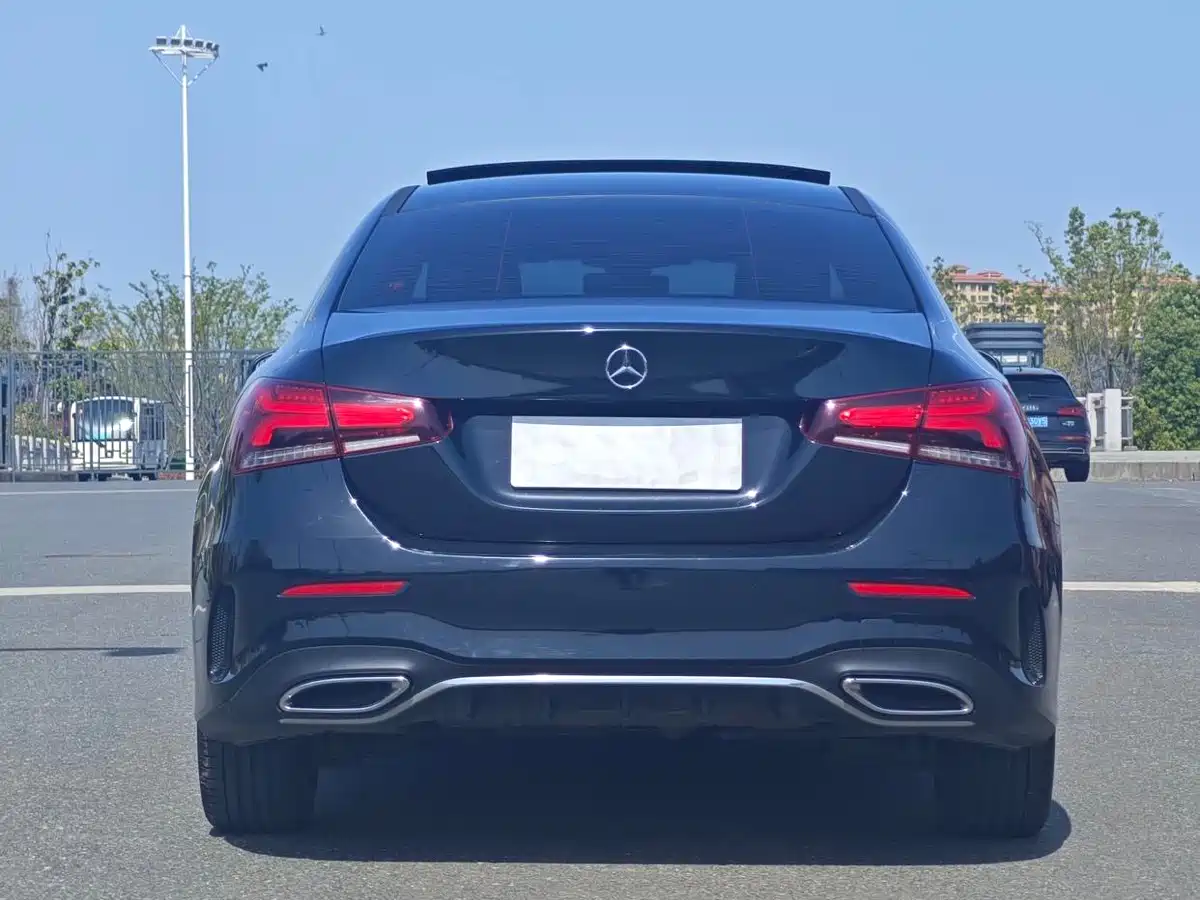 Mercedes-Benz A-Class 2021 A 200 L Sport Sedan Dynamic Type фото 20