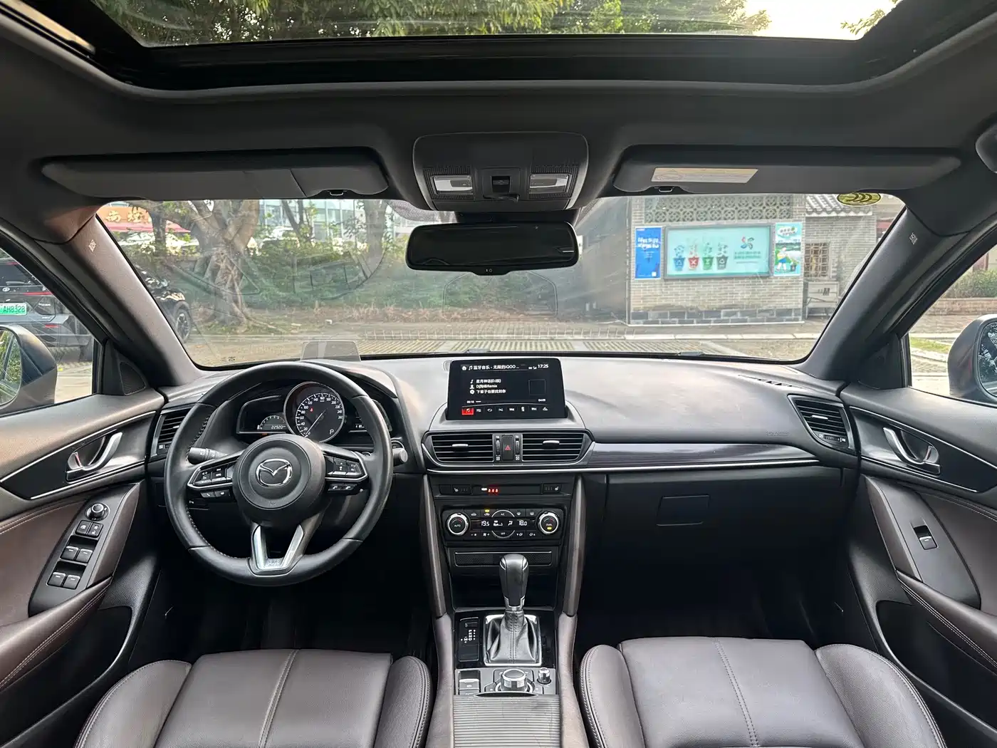 Photo 25 - Mazda CX-4