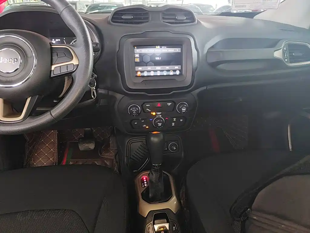 Jeep Renegade 2019 2018 Connected Large Screen Edition 180T Automatic High Energy