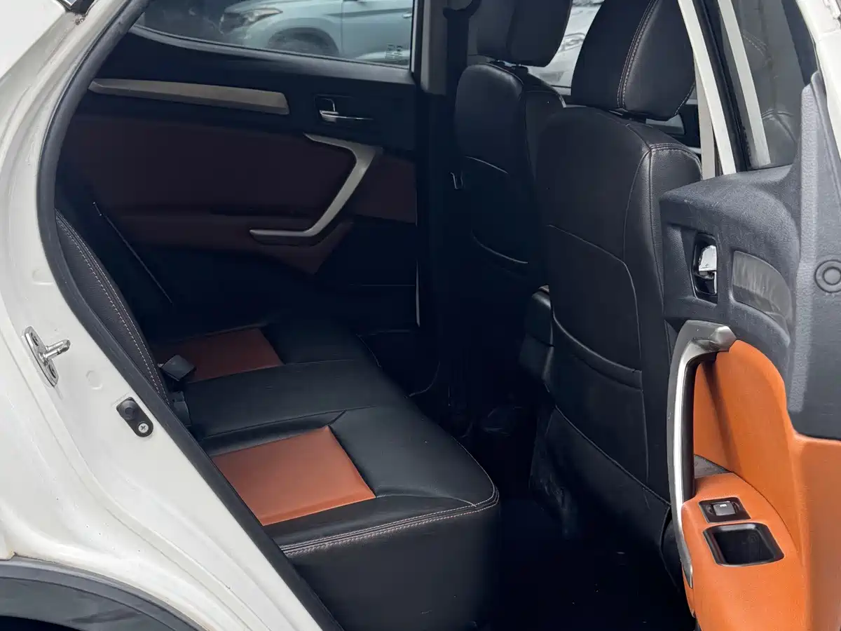 JAC Motors Refine S3 2015 2014 1.5L Manual Luxury Smart