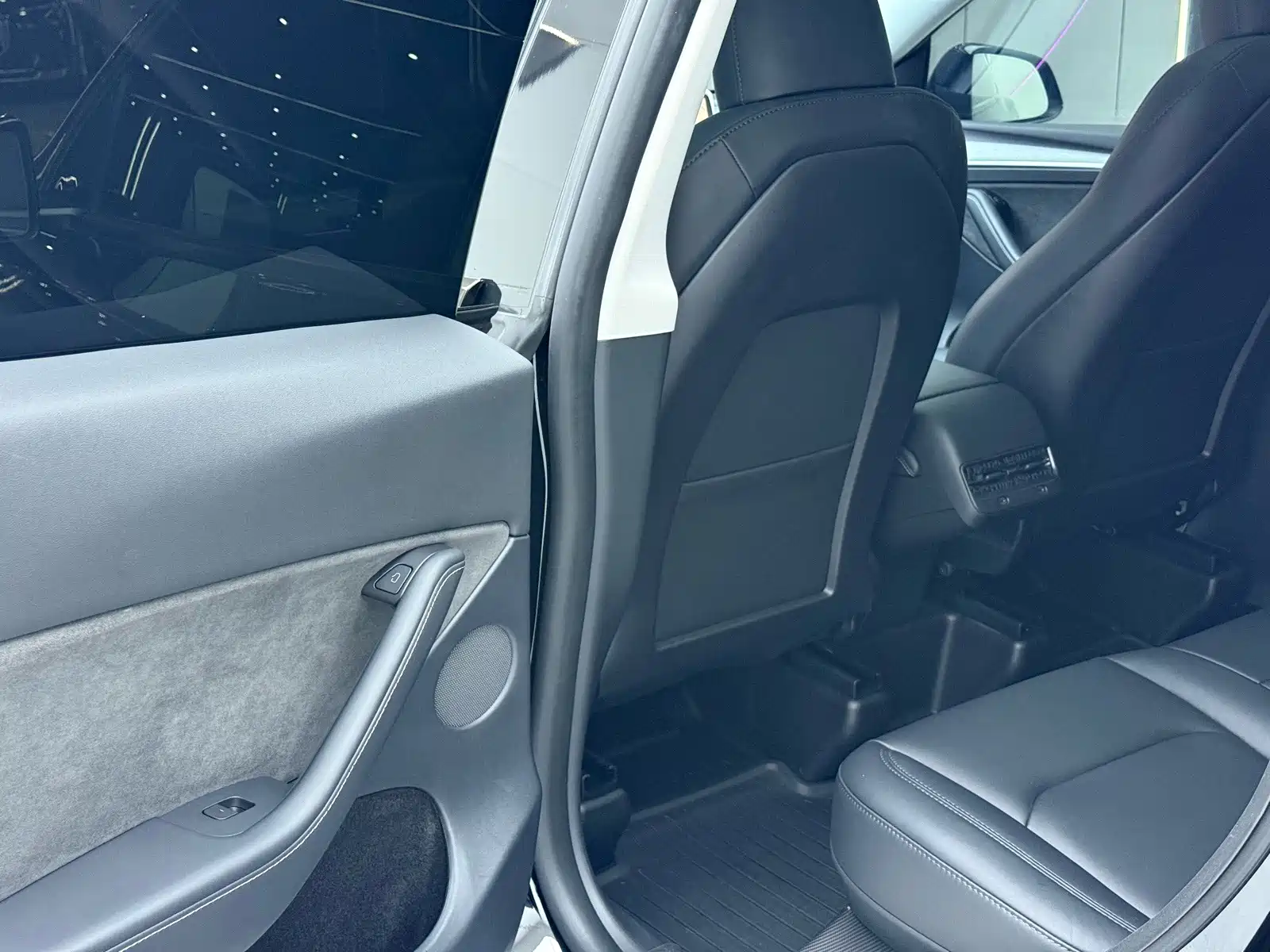Фото 8 - Tesla Model Y