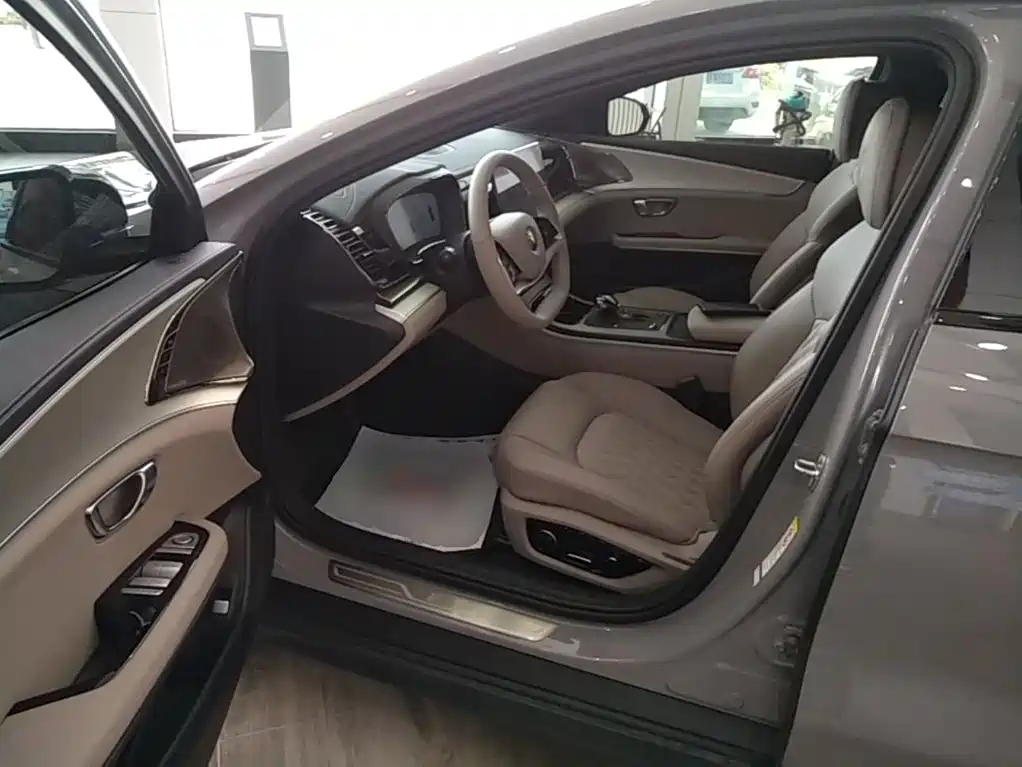 BYD Han 2025 2025 Model EV Smart Drive Edition 605KM Premium