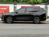 Photo 14 - Cadillac XT6