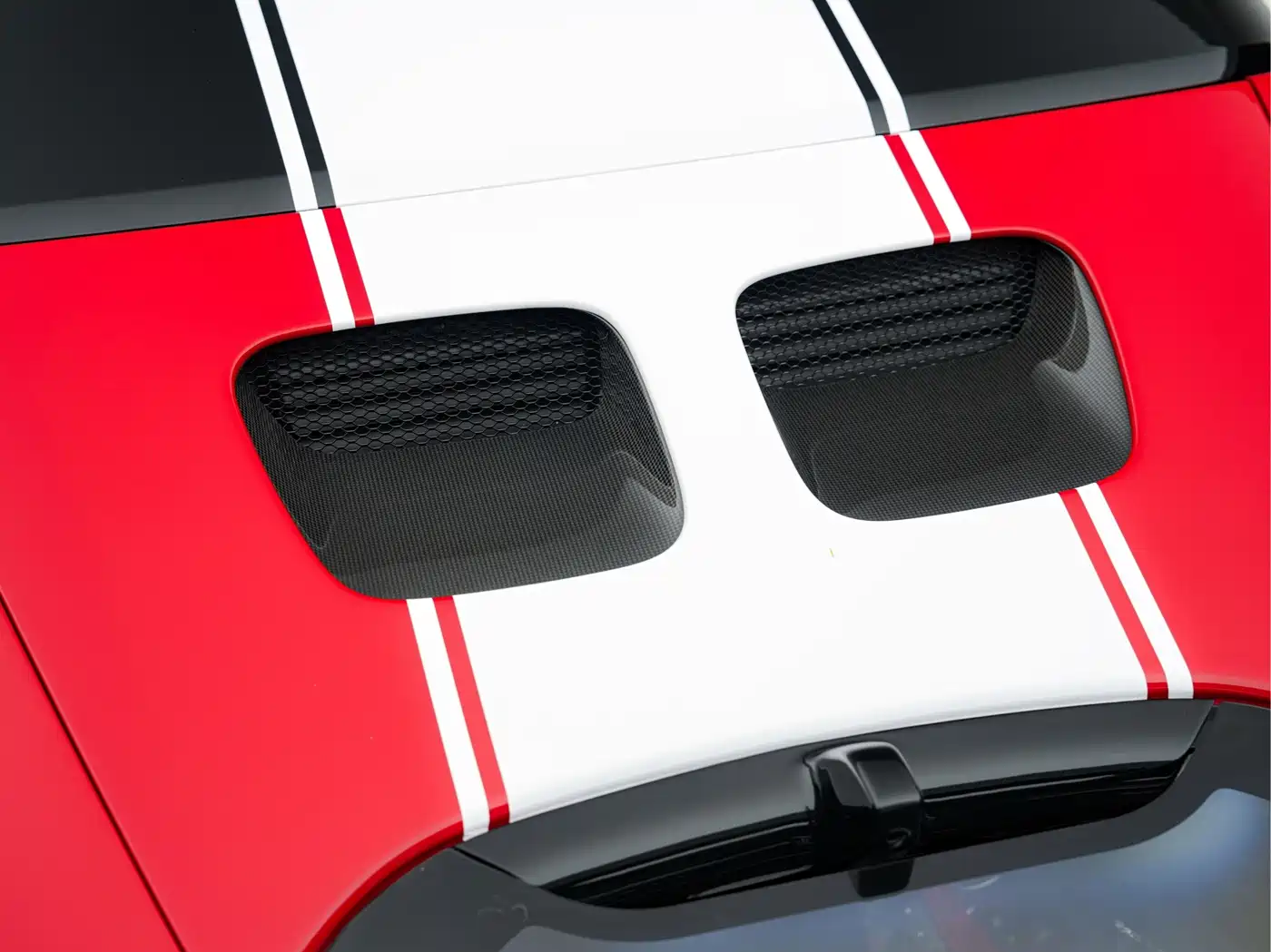 Ferrari SF90 2025