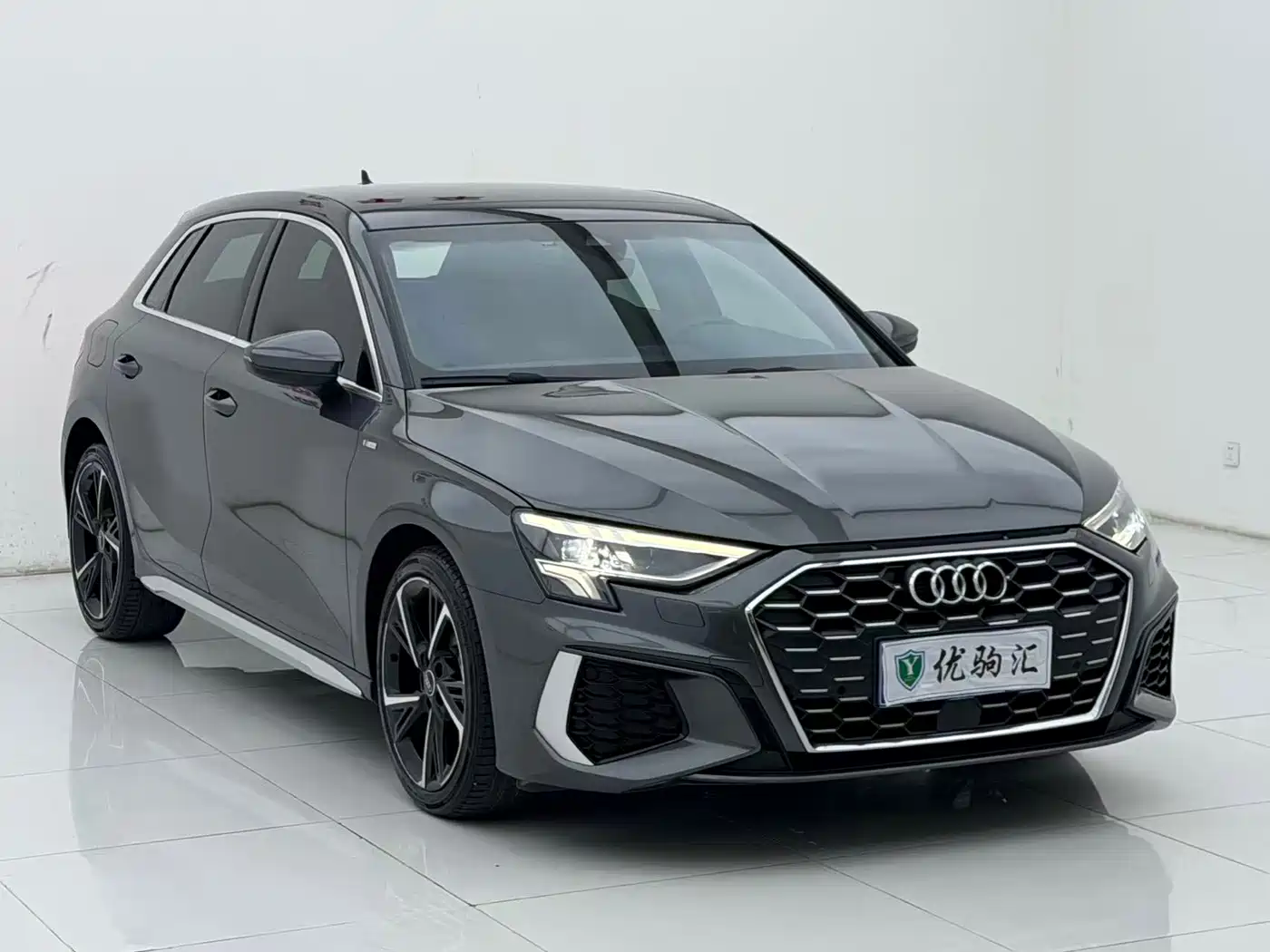Фото 2 - Audi A3