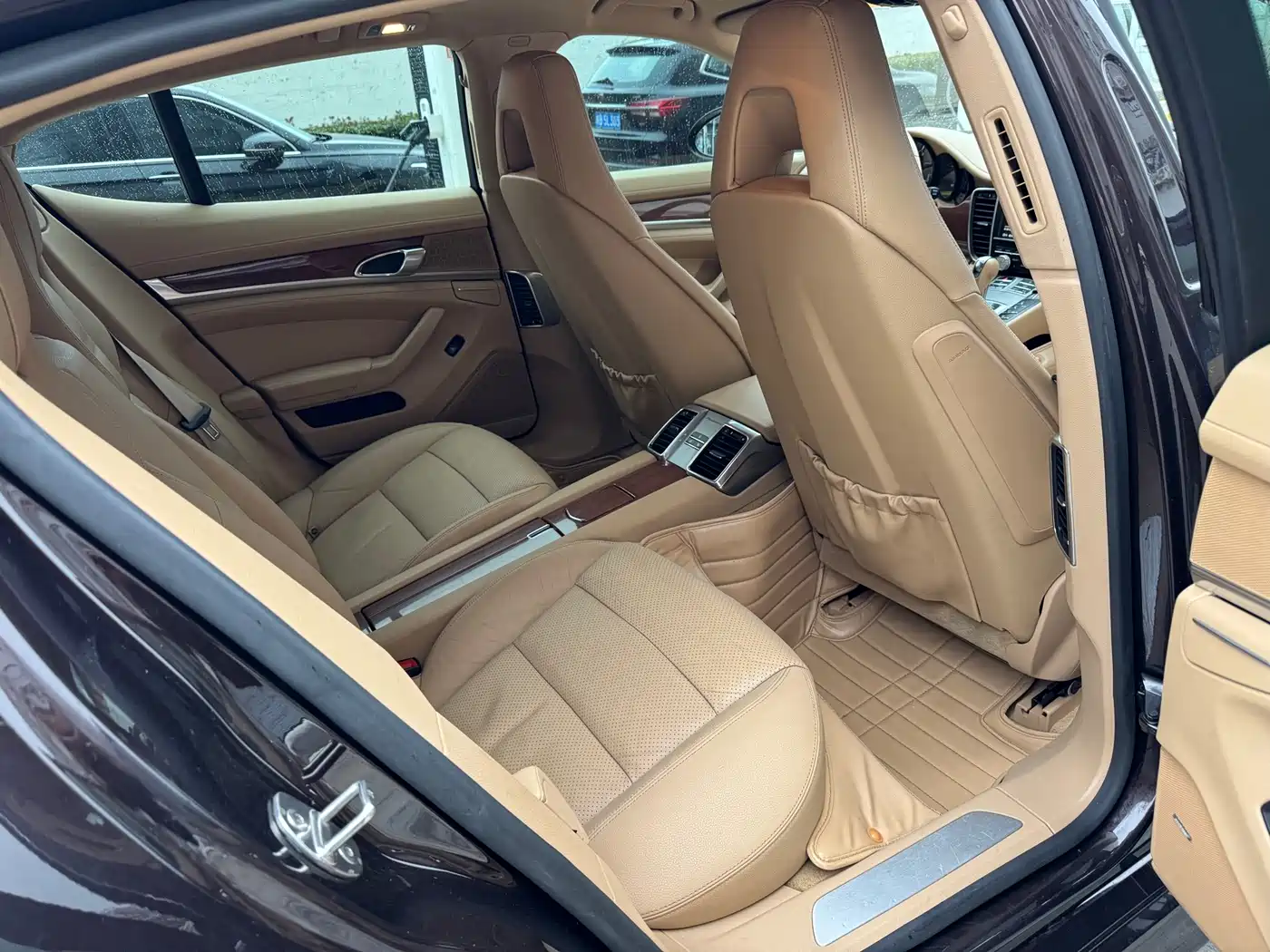 Porsche Panamera 2013 Panamera 4 Platinum Edition 3.6L фото 8
