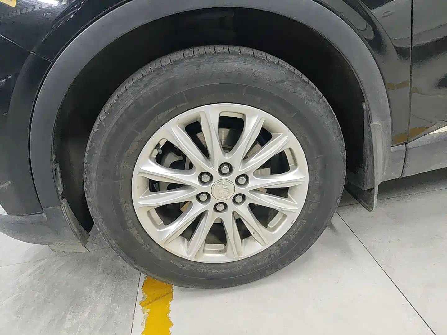 Фото 15 - Buick Enclave