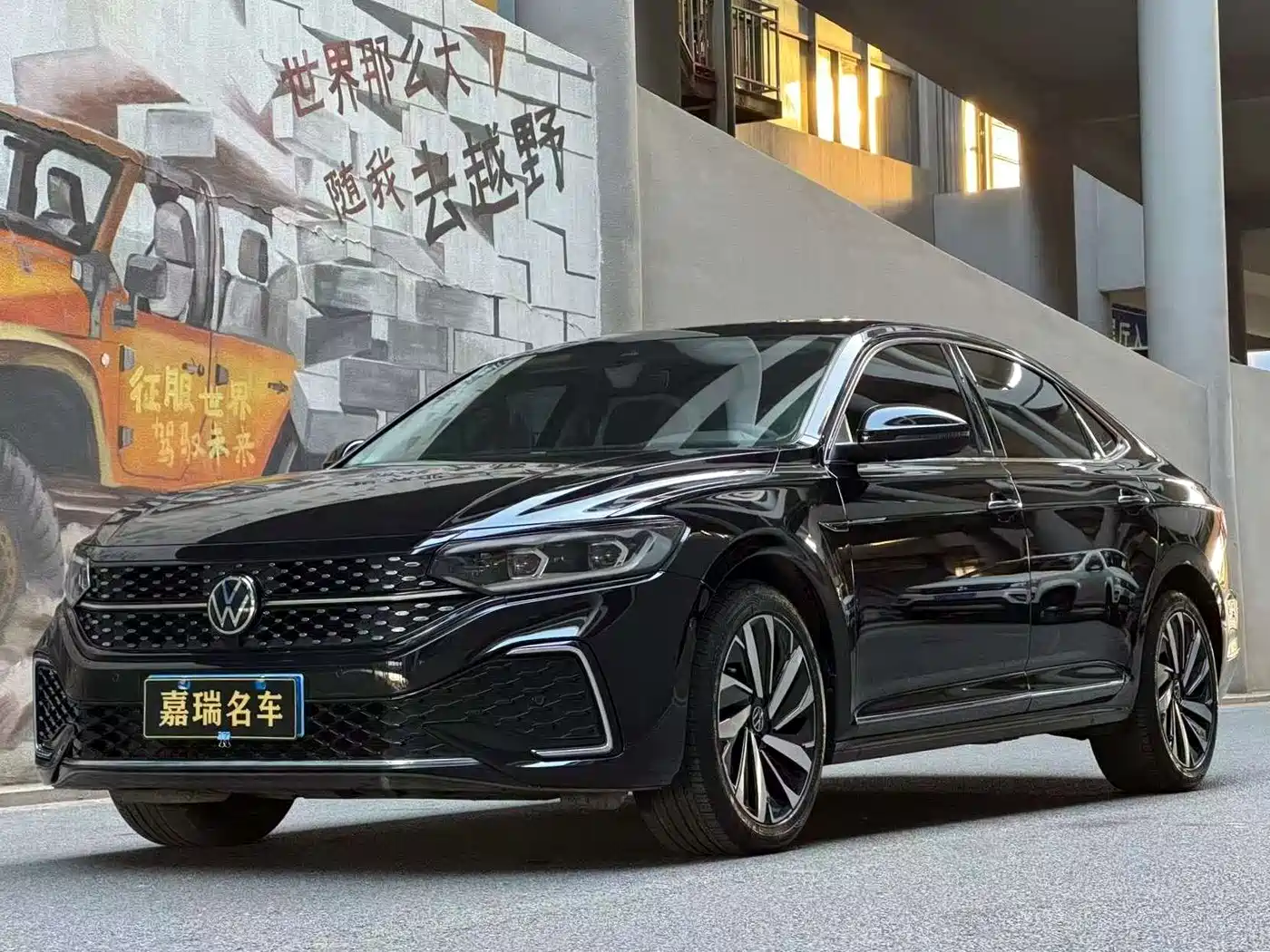 Volkswagen Passat 2022 330TSI Starlight Luxury Edition
