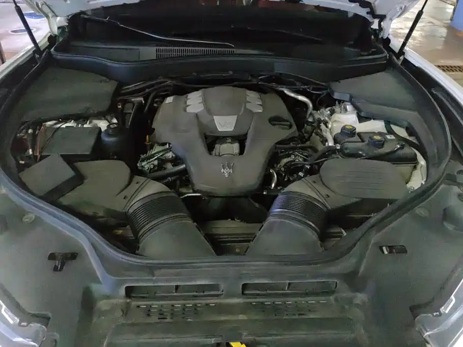 Photo 10 - Maserati Levante