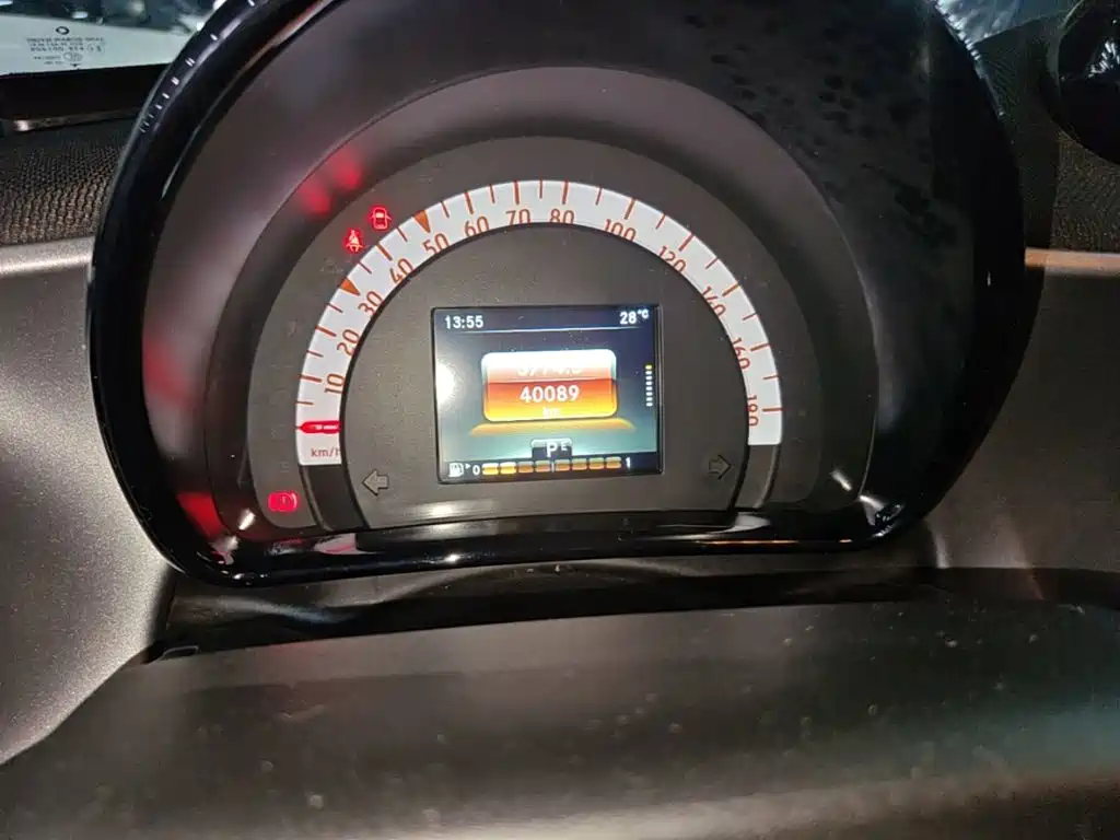 smart fortwo 2019 2019 0.9T 66kW Hardtop Wind Edition China VI