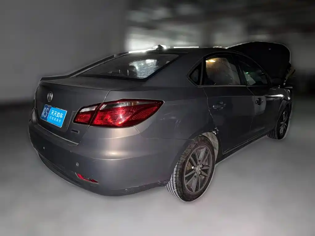 Фото 2 - Changan Eado