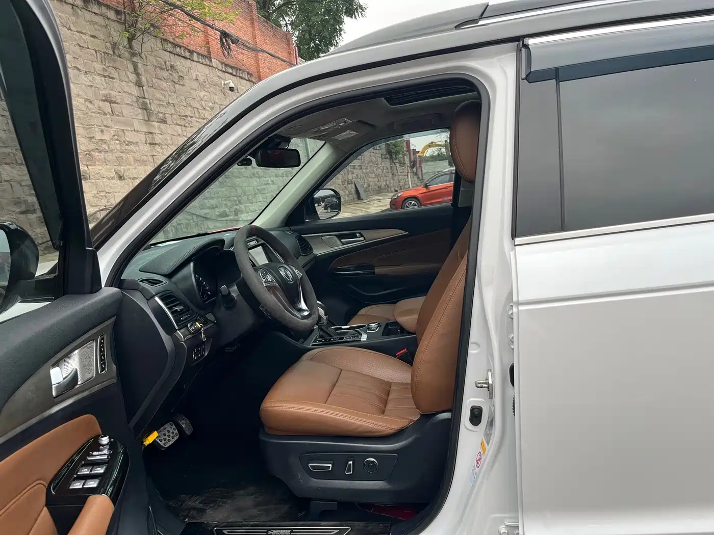Changan CS95 2017 2017 Model 2.0T 4WD Intelligent Premium