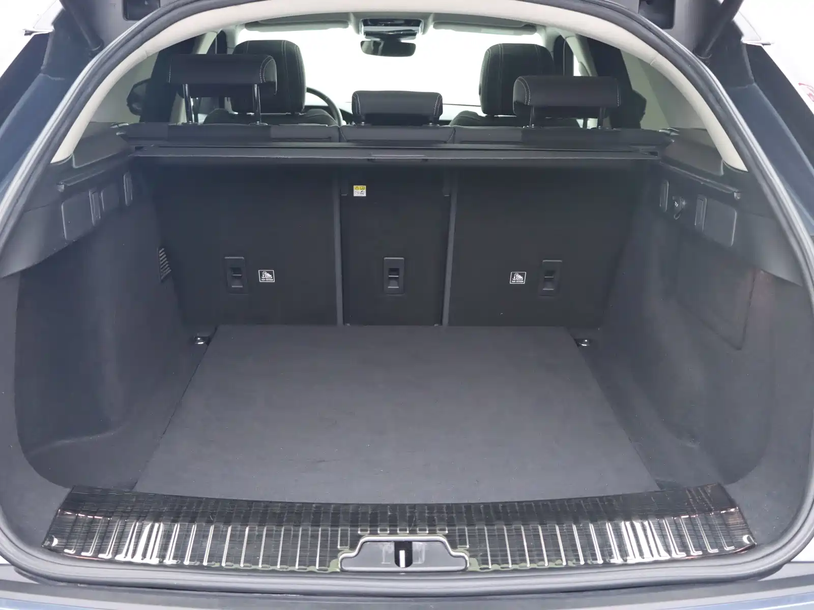 Фото 20 - Land Rover Range Rover Velar