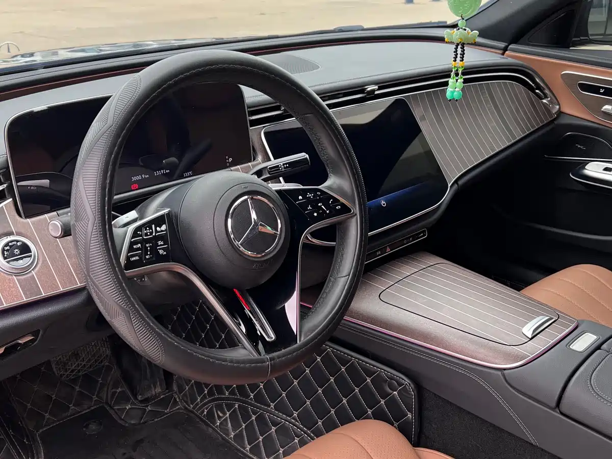Mercedes-Benz E-Class 2026 E 300 L Fashion фото 4