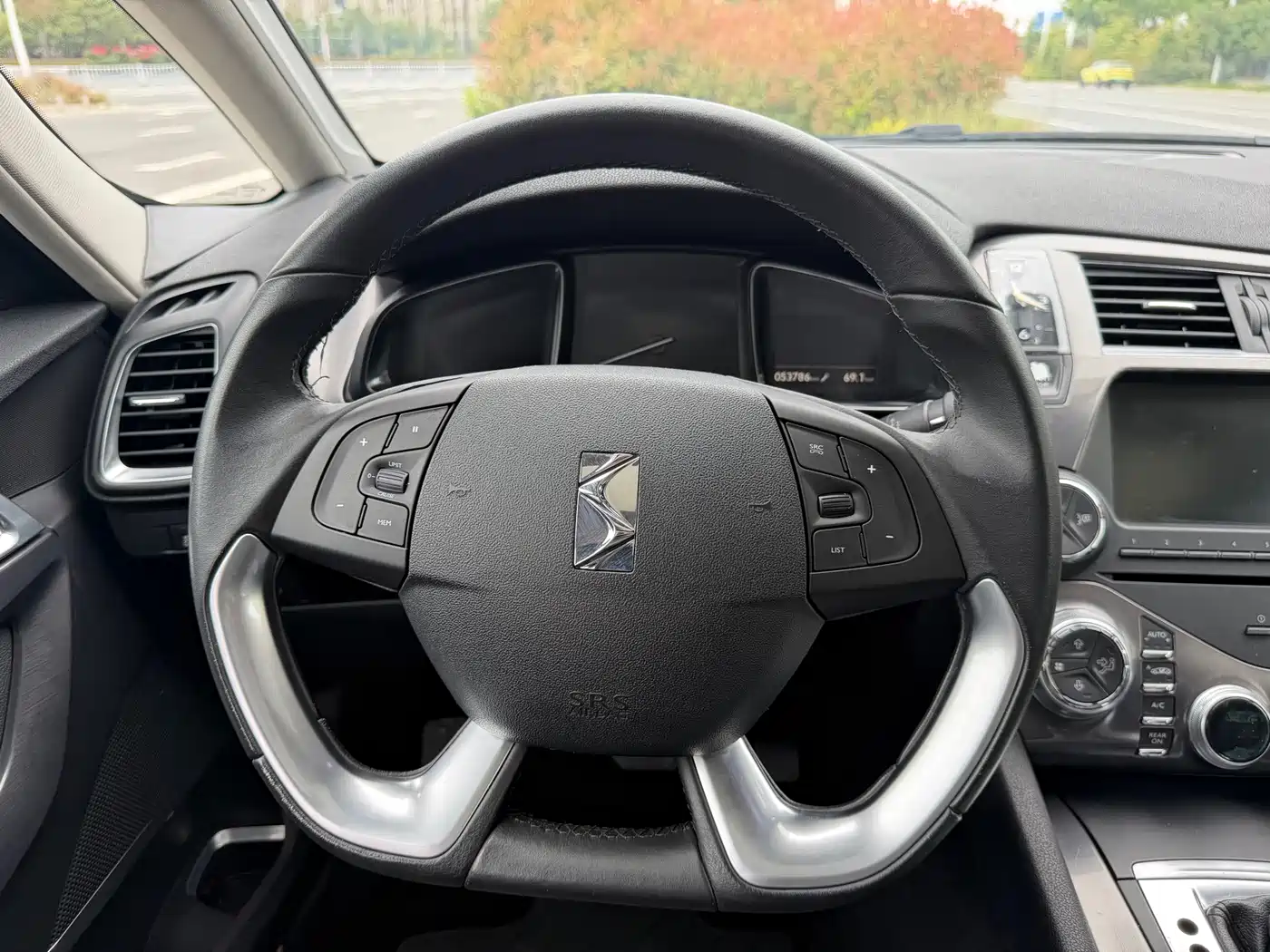 DS 5 2015 2015 1.6T Luxury THP160