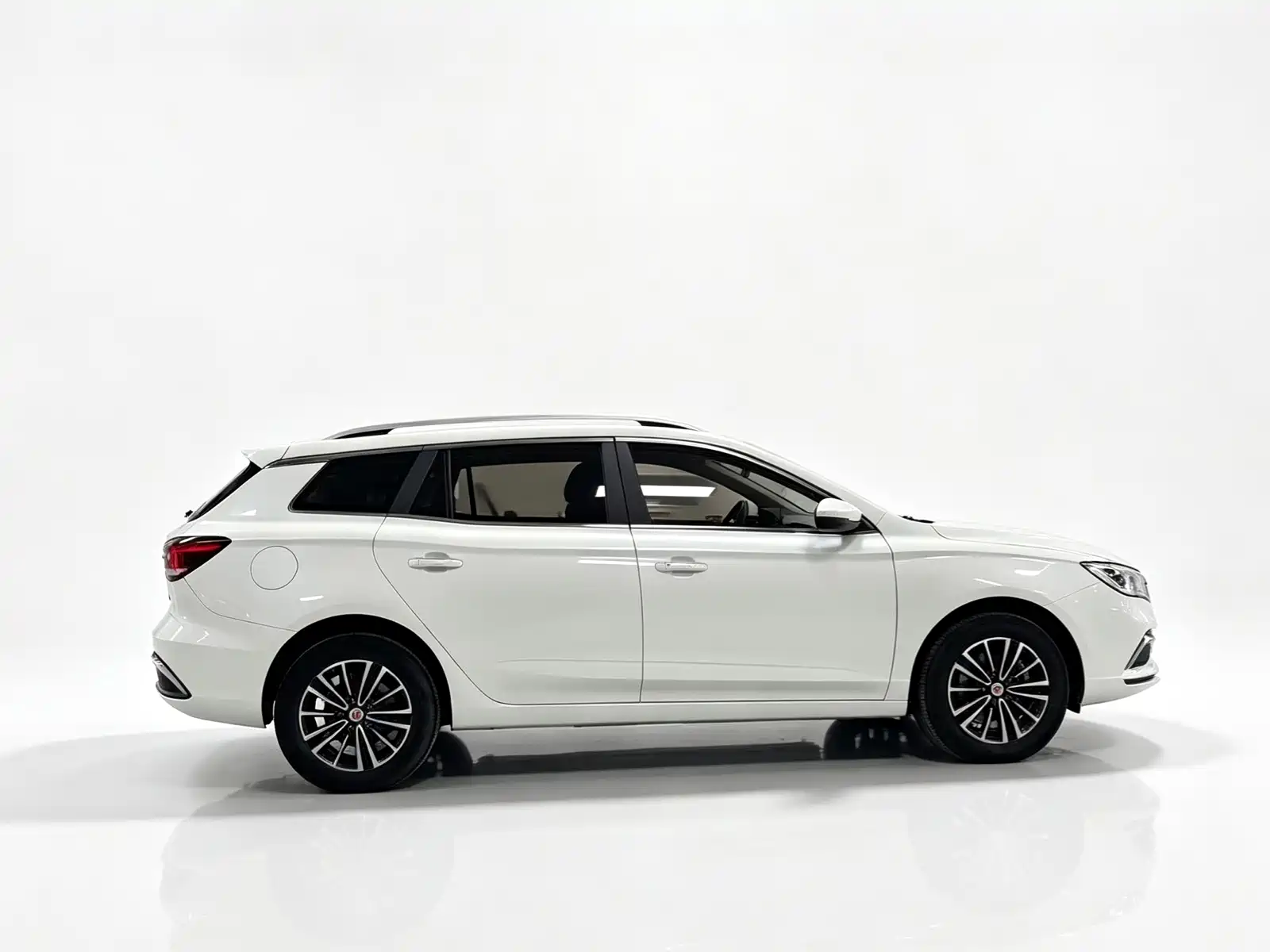 Фото 5 - Roewe Ei5