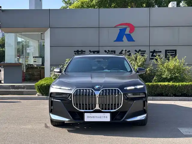 BMW i7 xDrive60L, M Спорт-пакет