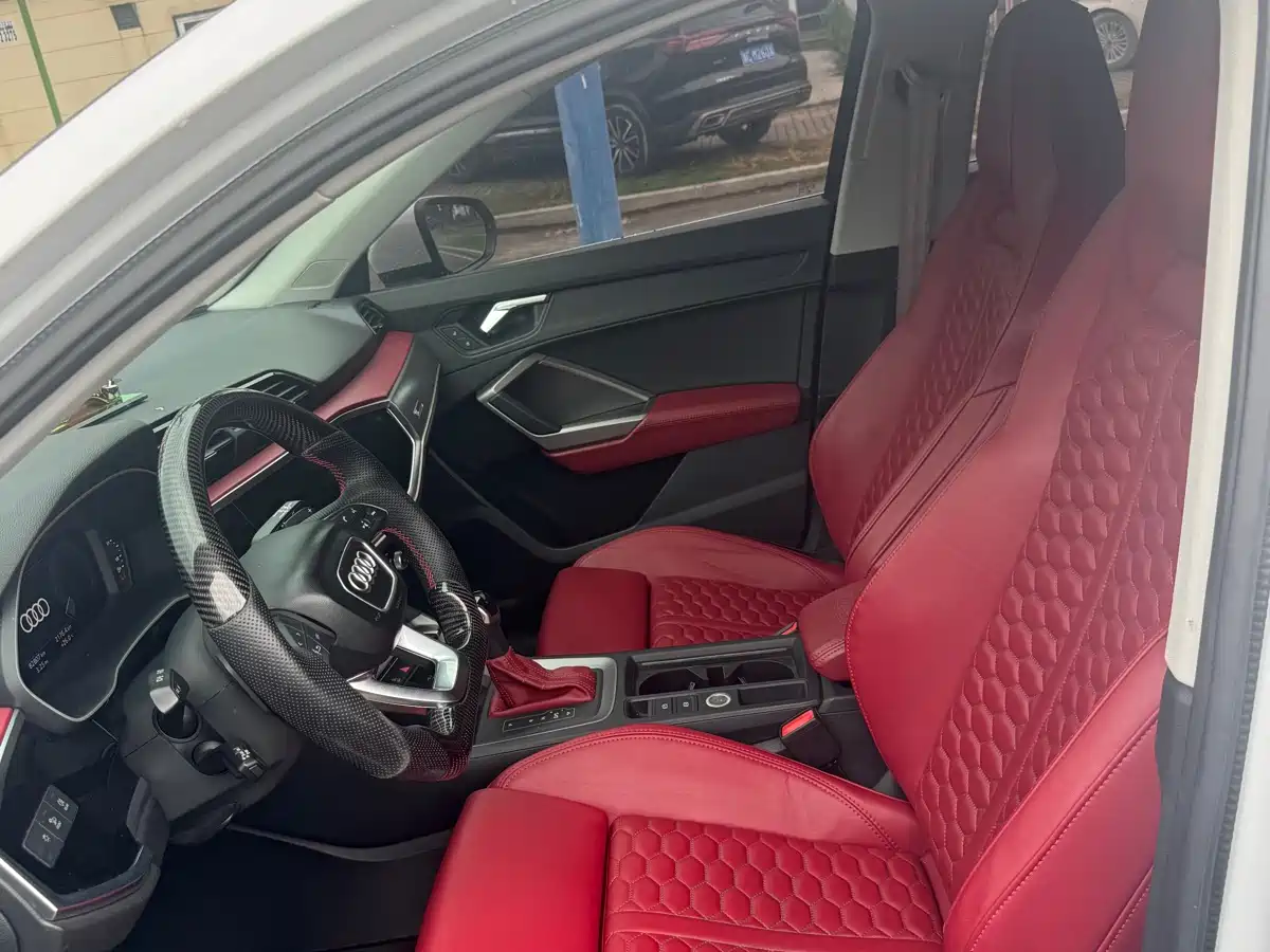 Фото 8 - Audi Q3