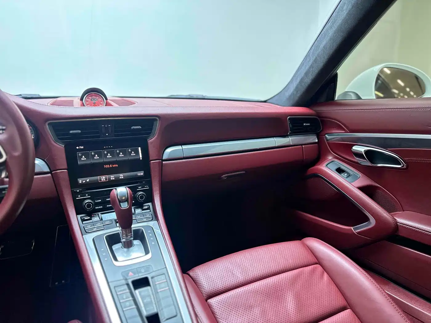 Porsche 911 2016 Carrera 3.0T фото 16