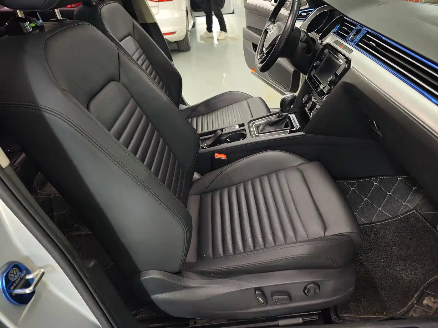 Volkswagen Magotan 2017 330TSI DSG Luxury фото 12