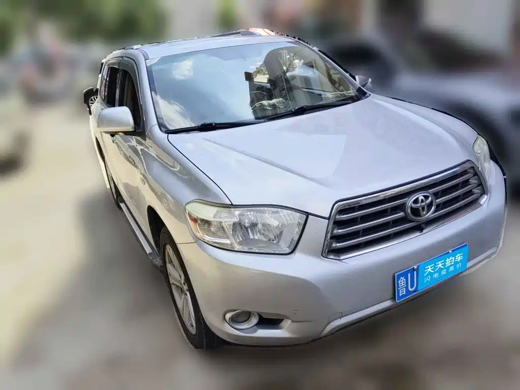 Photo 3 - Toyota Highlander