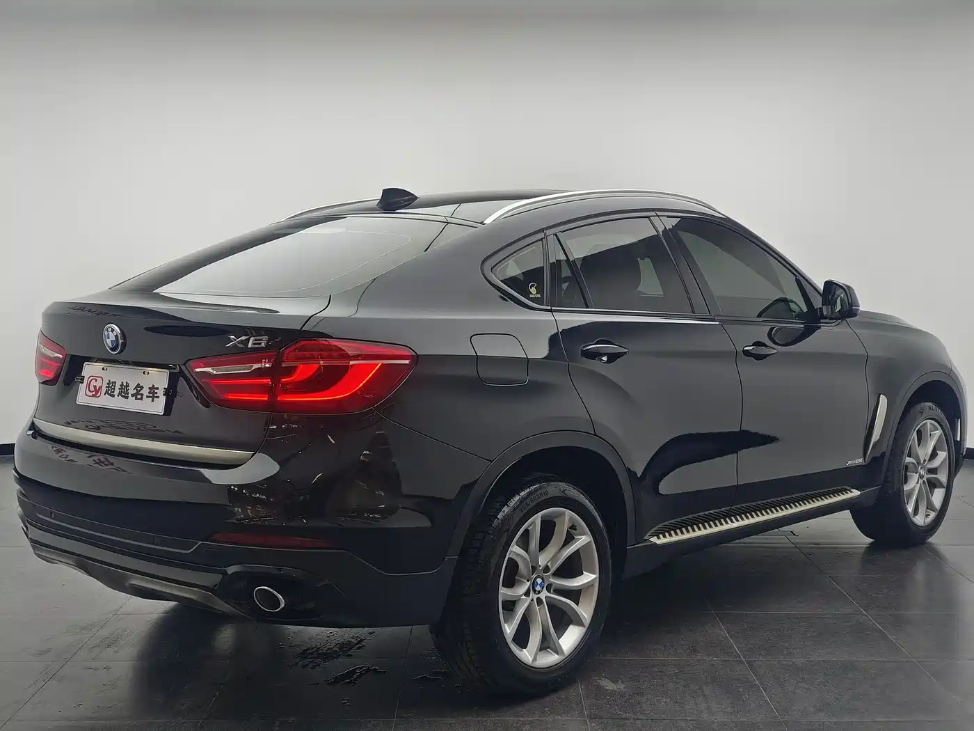 BMW X6 2018 xDrive28i фото 14