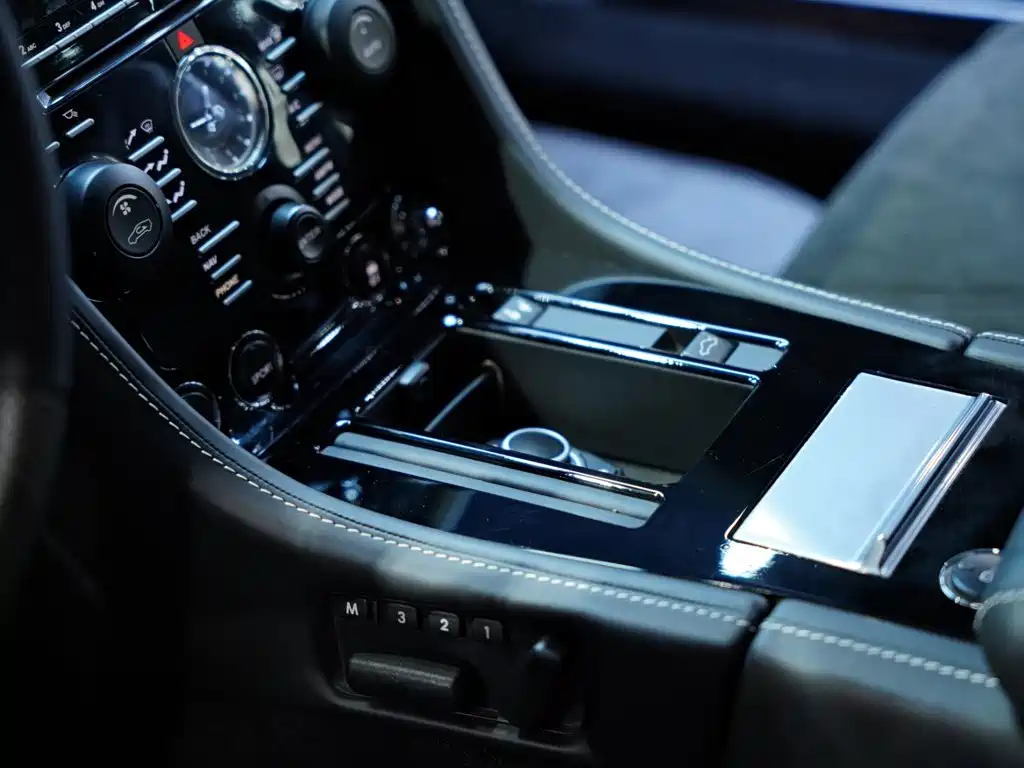 Aston Martin DBS 2010 2009 6.0 Touchtronic Coupe