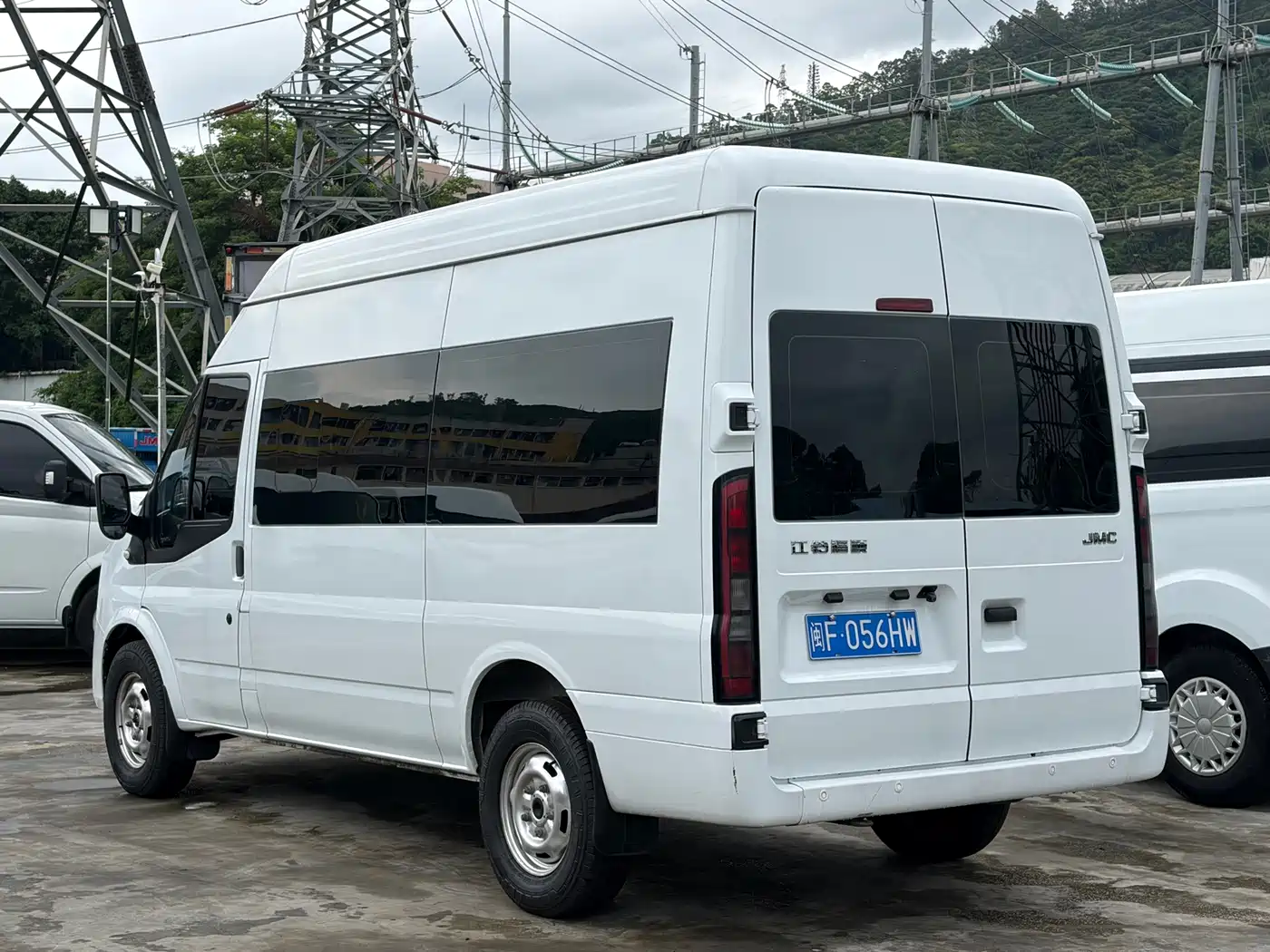 Jiangling JMC Fushun 2023 2023 2.0T Manual Medium Wheelbase Medium Roof Commercial Multi-Purpose Vehicle 6-Seater