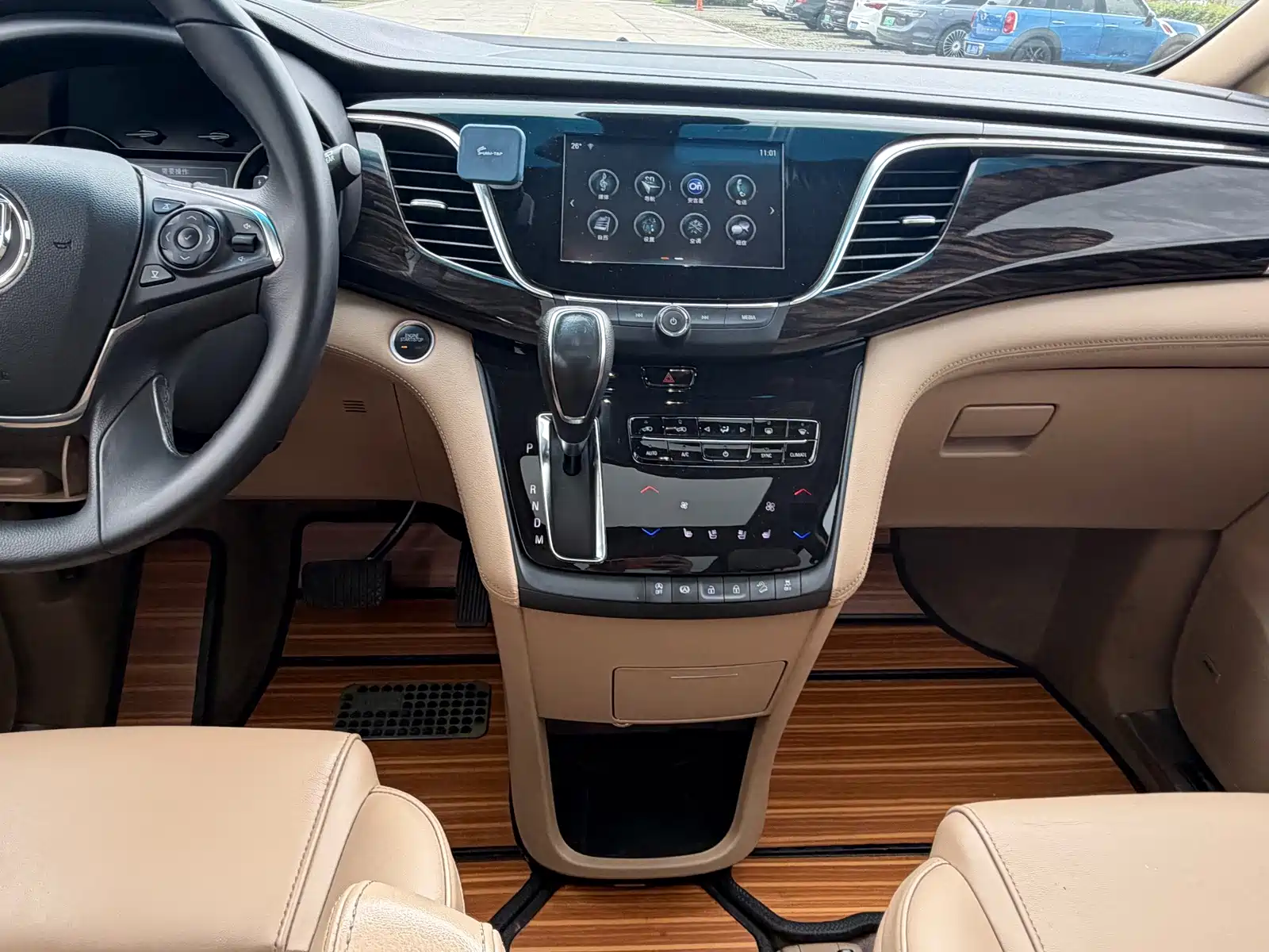 Фото 12 - Buick GL8