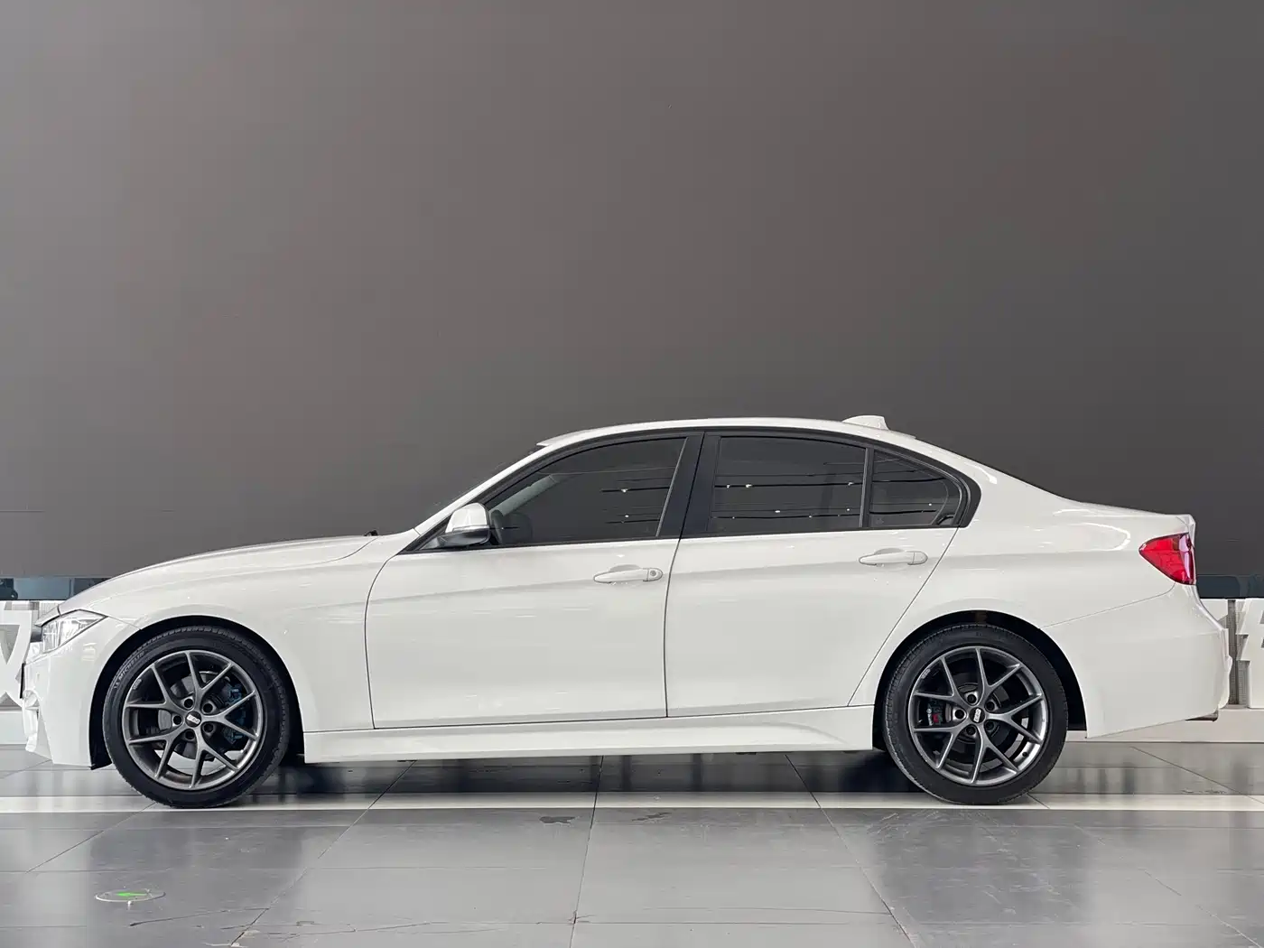 BMW 3 Series 2013 320i Fashion фото 11